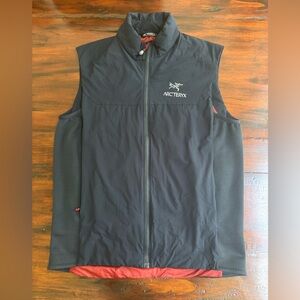 Arc’Teryx vest Men’s size Medium